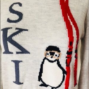 Abercrombie & Fitch Ski Penguin Swweater